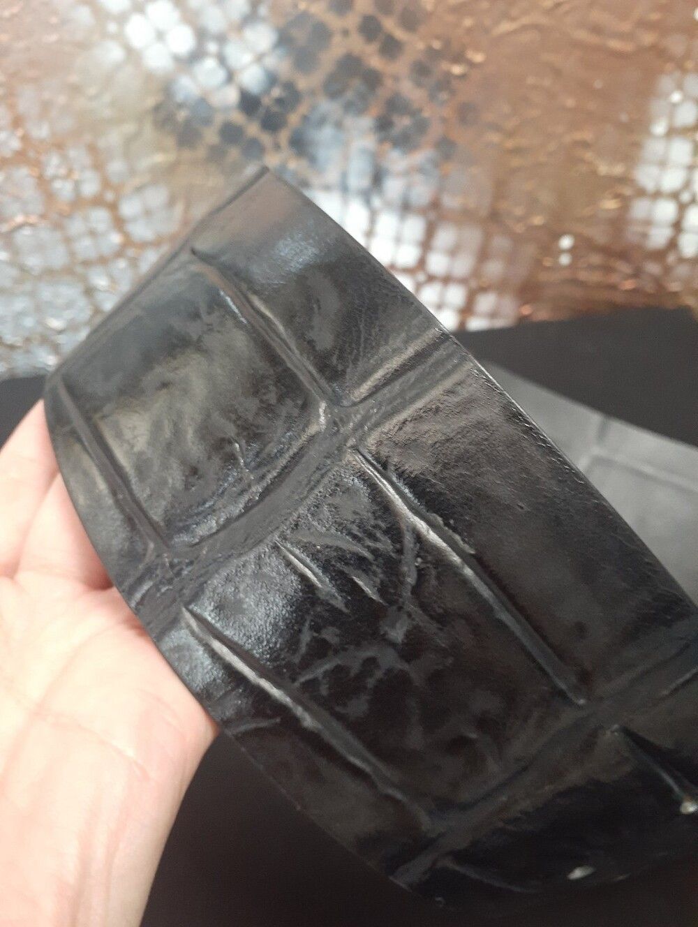 Zara Black Croc-Embossed Wide Leather Belt with Double-Prong Buckle - Picture 4 of 16